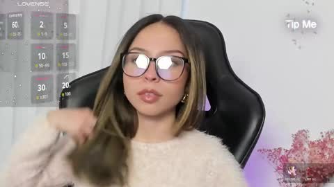 luluuberry online show from 12.18.25