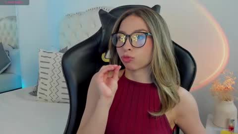 luluuberry online show from 02.09.26