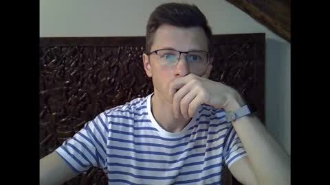 Snapshot of lumberjack__666 chatting on 12.19.25 Andrew independent model 2000-0000 CET daily online show from 12.19.25