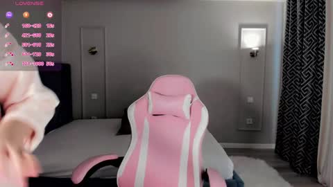 Mina online show from 05.16.26