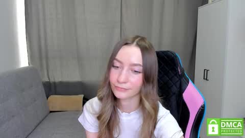 Snapshot of luminaya chatting on 03.05.26 Naya online show from 03.05.26