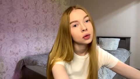 Snapshot of lumisun chatting on 01.05.26 Sia online show from 01.05.26