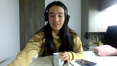 Snapshot of luna777__777 chatting on 06.16.26 luna online show from 06.16.26