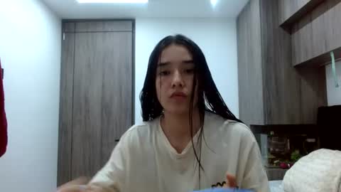 Snapshot of luna777__777 chatting on 06.25.26 luna online show from 06.25.26