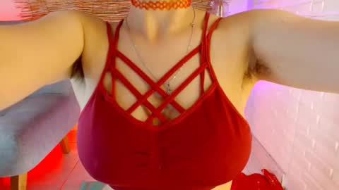 Snapshot of luna_7_777 chatting on 11.19.25 Luna online show from 11.19.25