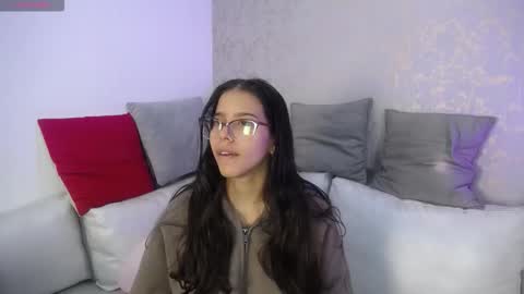 Luna And Titan  online show from 02.04.26