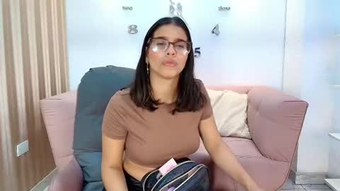 Luna And Titan  online show from 03.08.26