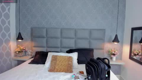 Luna online show from 12.15.25