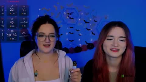 luna_berryy online show from 10.30.25