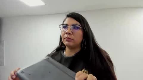 luna  online show from 10.26.25