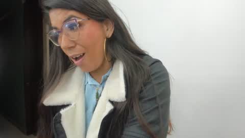 luna  online show from 06.12.26