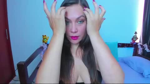 Luna Gomez online show from 04.22.26