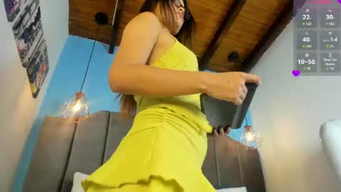 Snapshot of luna_honey9 chatting on 06.25.26 luna_honey9 online show from 06.25.26