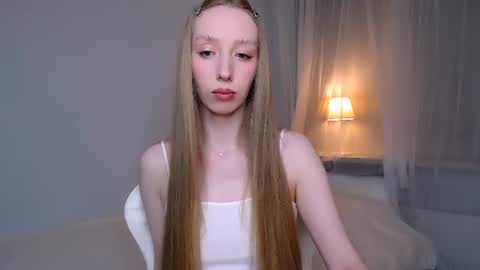 Snapshot of luna_insanity chatting on 07.18.26 Luna online show from 07.18.26