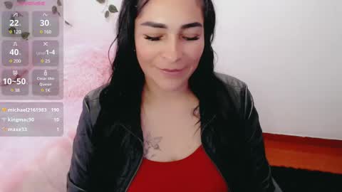 Snapshot of luna_lgomez chatting on 03.07.25 luna online show from 03.07.25
