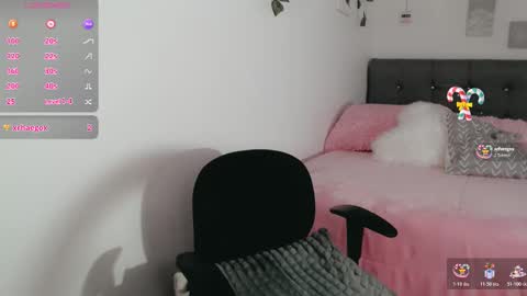 Snapshot of luna_lgomez chatting on 02.20.26 luna online show from 02.20.26