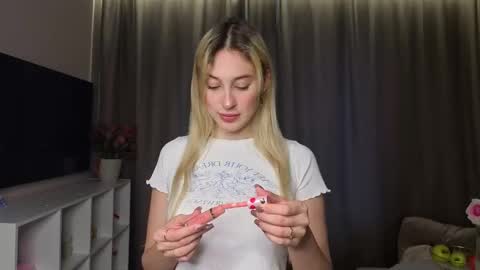 Olivia online show from 11.21.25