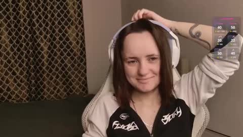 luna_loveeee online show from 11.17.25