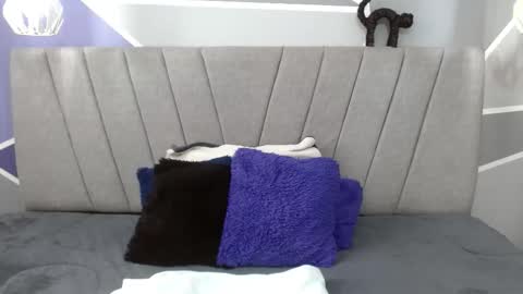 Luna  online show from 02.15.26