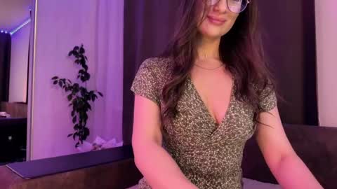 luna_raee online show from 04.30.26