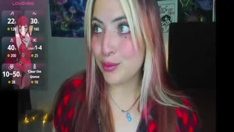 Snapshot of luna_ray420 chatting on 11.20.25 MISS LUNA online show from 11.20.25