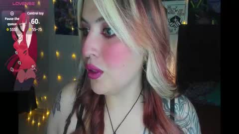 Snapshot of luna_ray420 chatting on 12.04.25 MISS LUNA online show from 12.04.25