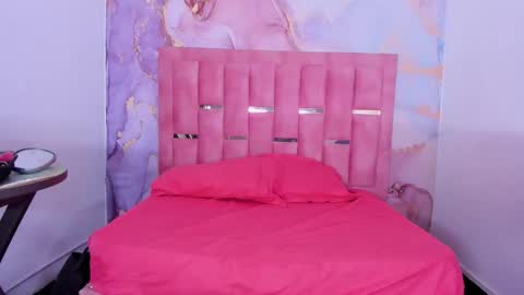 Snapshot of luna_sweeett_ chatting on 01.21.25 Luna online show from 01.21.25