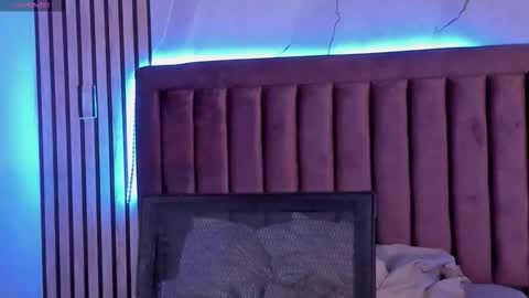 Snapshot of luna_sweeett_ chatting on 09.22.25 Luna online show from 09.22.25