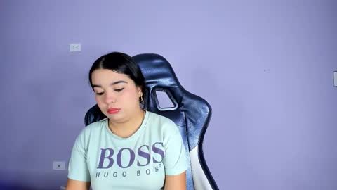 Snapshot of luna_sweeett_ chatting on 12.03.25 Luna online show from 12.03.25