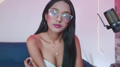 luna_valen online show from 05.15.26
