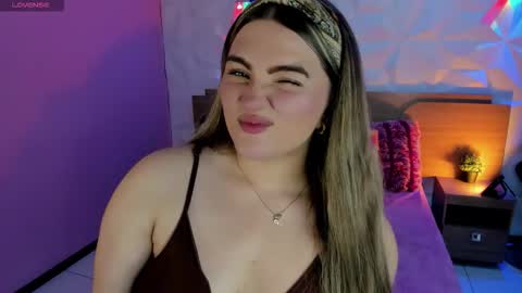 Snapshot of luna_volk chatting on 09.16.25  Luna online show from 09.16.25