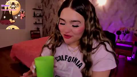 Snapshot of luna_volk chatting on 10.16.25  Luna online show from 10.16.25