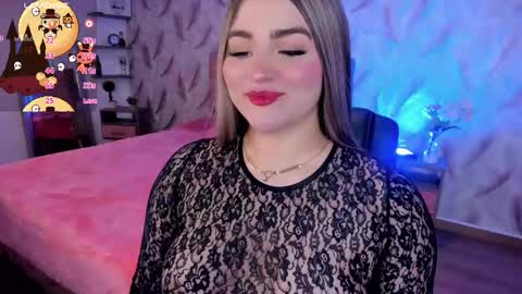 Snapshot of luna_volk chatting on 10.29.25  Luna online show from 10.29.25