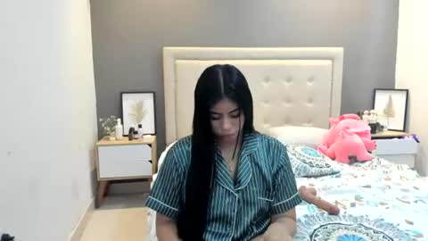 Snapshot of lunaa08 chatting on 07.25.26 lunaa08 online show from 07.25.26
