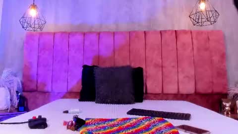 Snapshot of lunaariass chatting on 06.26.26 luna arias online show from 06.26.26