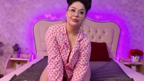 Snapshot of lunababe_ chatting on 07.03.26 lunababe_ online show from 07.03.26