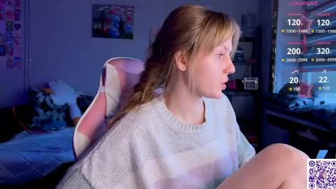 Snapshot of lunacyy chatting on 04.16.26 Britney online show from 04.16.26