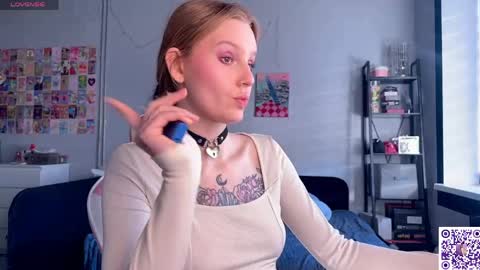 Snapshot of lunacyy chatting on 04.29.26 Britney online show from 04.29.26