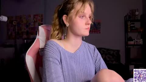 Snapshot of lunacyy chatting on 05.28.26 Britney online show from 05.28.26