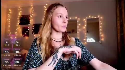 Snapshot of lunacyy chatting on 07.18.26 Britney online show from 07.18.26