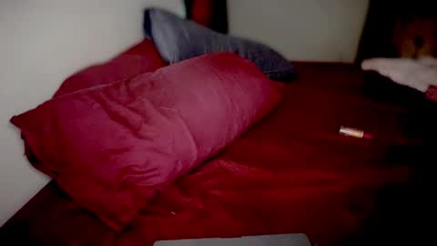 Luna Daddys Girl online show from 04.17.26