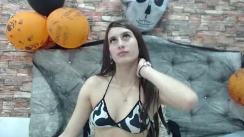 Snapshot of lunaembercs chatting on 10.20.25 Luna online show from 10.20.25