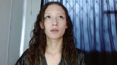 Snapshot of lunaembercs chatting on 01.08.26 Luna online show from 01.08.26