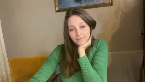Snapshot of lunafeather chatting on 03.26.26 lunafeather online show from 03.26.26