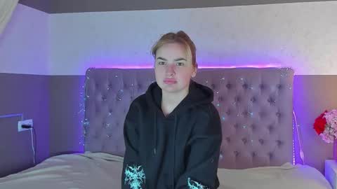 Snapshot of lunaheadley chatting on 02.03.26 Luna online show from 02.03.26