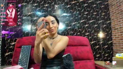 Snapshot of lunaixmoon_ chatting on 05.23.26 Luna online show from 05.23.26