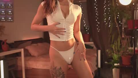 Snapshot of lunalike chatting on 03.22.26 lunalike online show from 03.22.26