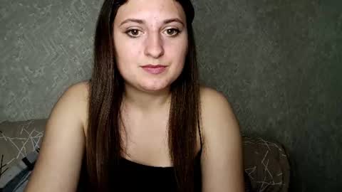 Layla online show from 06.17.26