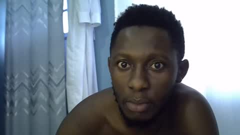 lunalove22_ online show from 11.20.25