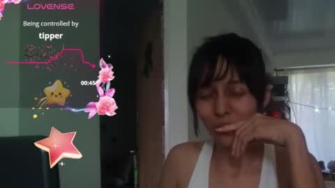 Snapshot of lunamoon_17 chatting on 12.11.24 LUNA online show from 12.11.24